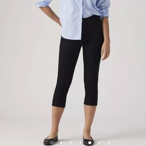 Levi’s 311 Shaping Skinny Capris Jeans